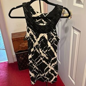 Banded bottom black and white tank